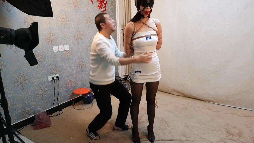 白衣包臀裙 五花 口球勒头 口水-4