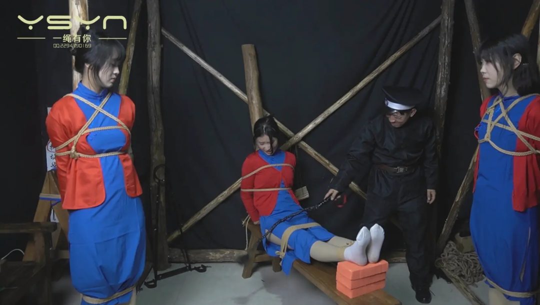 【巾帼三姐妹】为了信仰三姐妹不惧危险投身革命不幸被捕关进大牢刑房折磨晕死押赴刑场被枪决-12