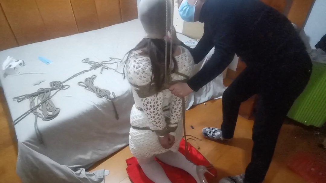 午夜邂逅、（双丝白袜+白网袜、悬吊、立驷马、电脚心、反复循环嗨到虚脱）-3