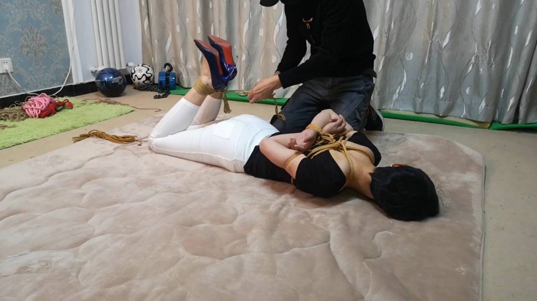 短发女捆绑-5