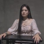 【铁窗之下希望绽放】职场精英柳依遭人陷害入狱监房与非法集资的江婉相遇两人结局如何？