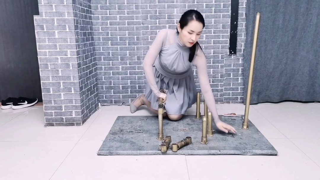 欧式风拘束架柔柔禁锢,很难受的姿式，疯狂折磨TK-1