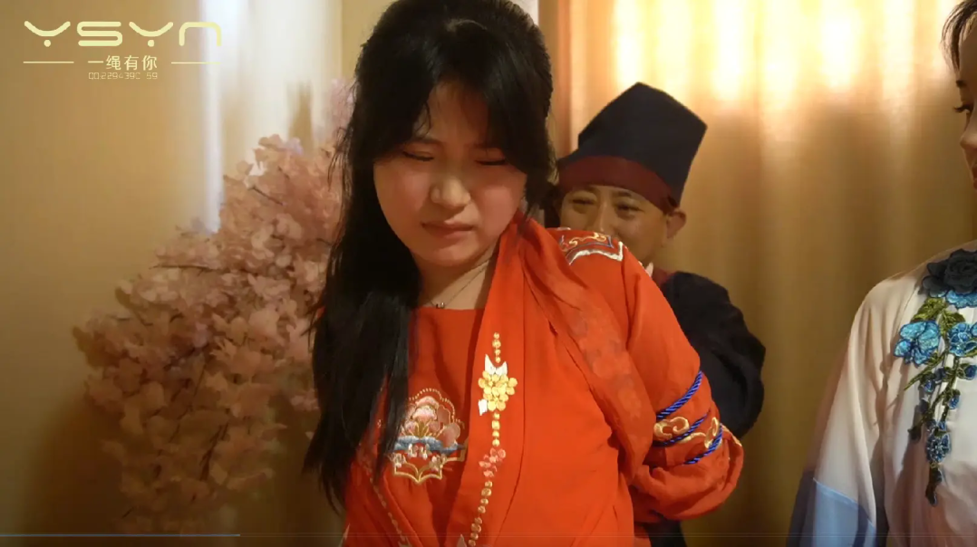 【树林怨灵】变态县令玩弄民妇打板子驷马狂挠脚心丧命黄泉美女被关押戴重镣刑场五花-6