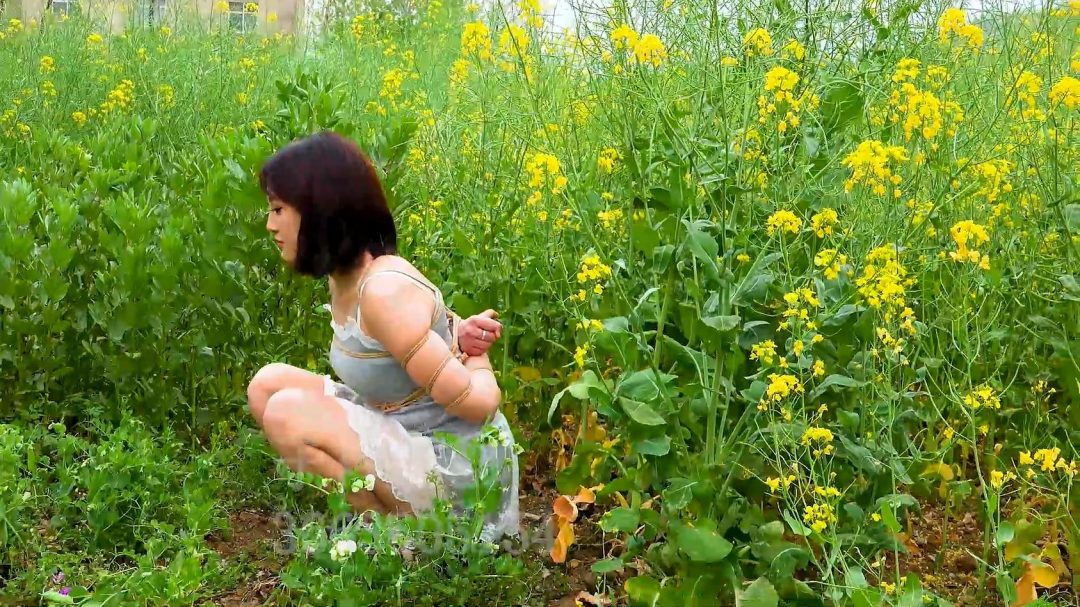 叶子 户外 五花 虫子飞进PP了-8