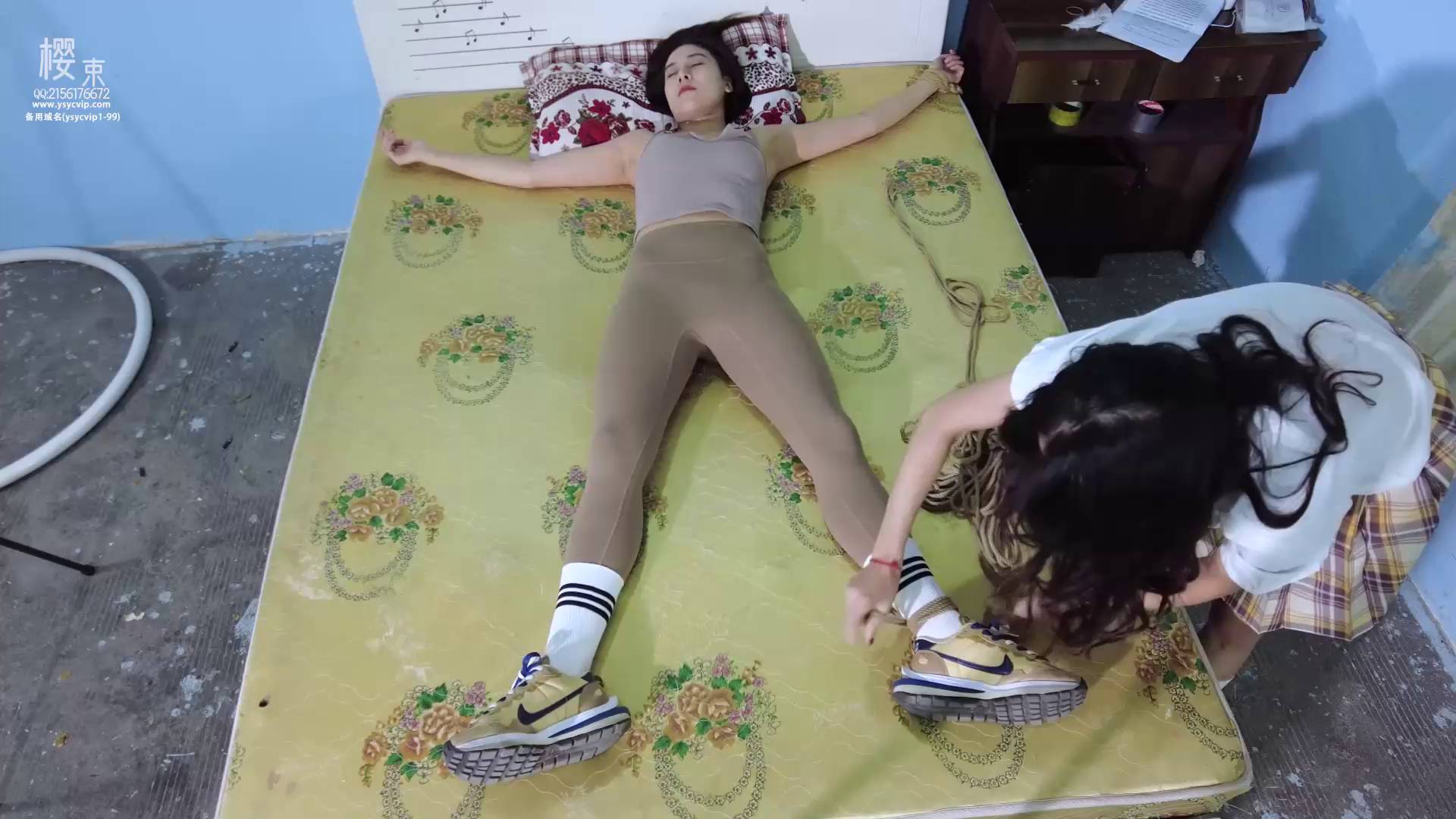 7992839b4ebfb2eeeebe2cc98e1f95b9