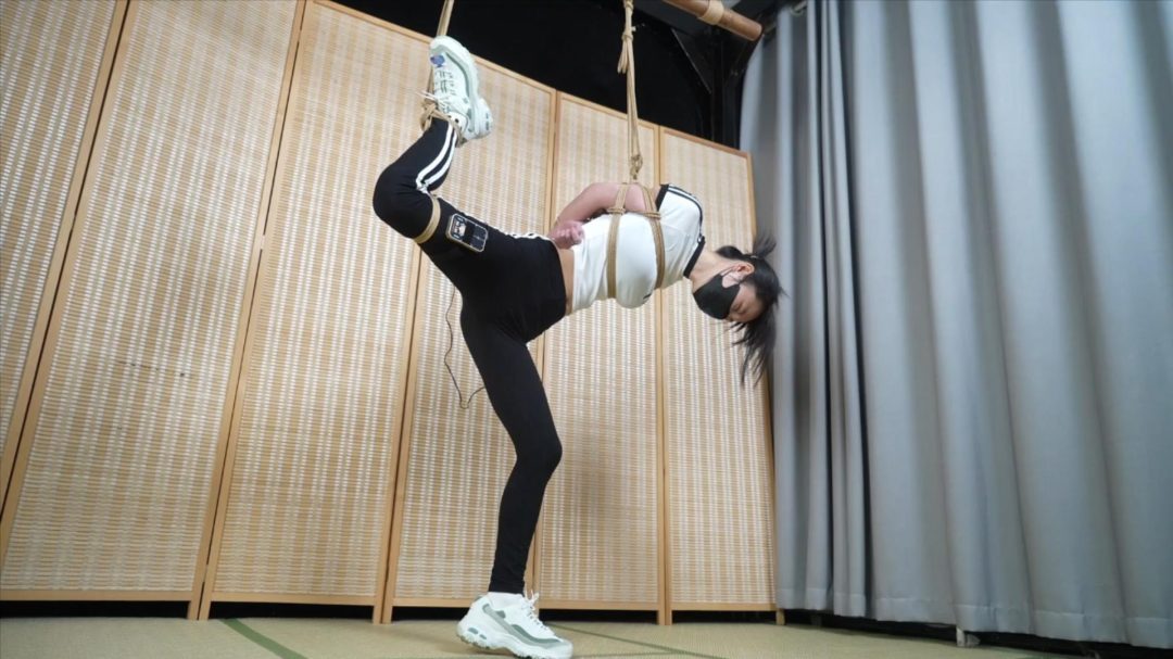 嗷嗷-运动服，多场景折磨虐待，电击掰腿不停-7