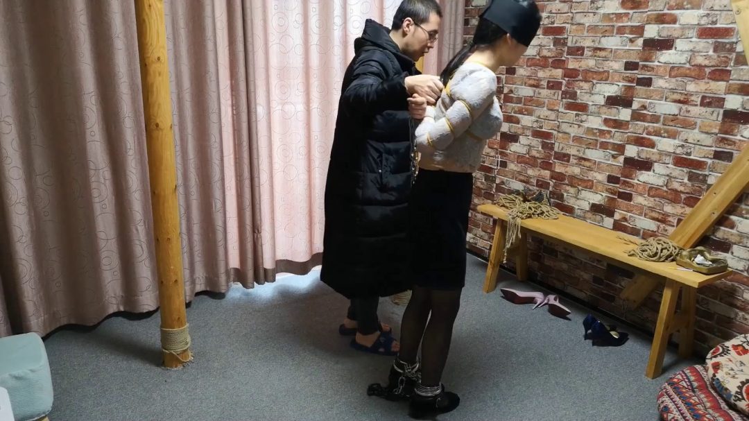 黑丝 超级丰满的大胸 五花紧缚-7