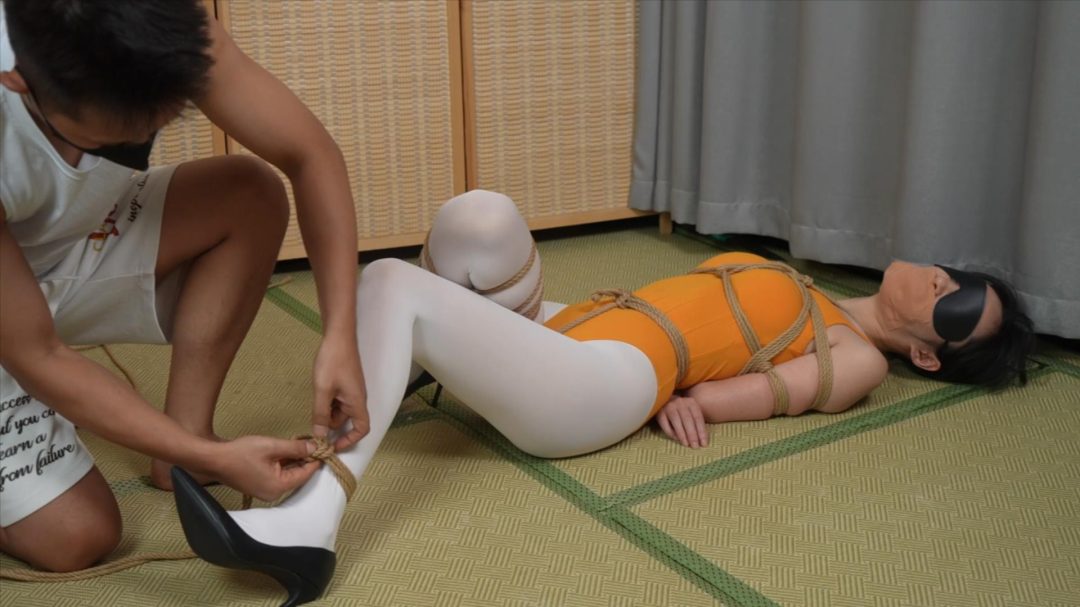 嗷嗷-旗袍&体操服，为了躲避债务 被迫...-6