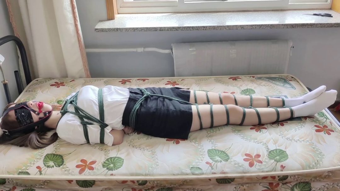假装外出的弃置实验，大长腿丹丹蛇缚，口球堵嘴真实求救-7