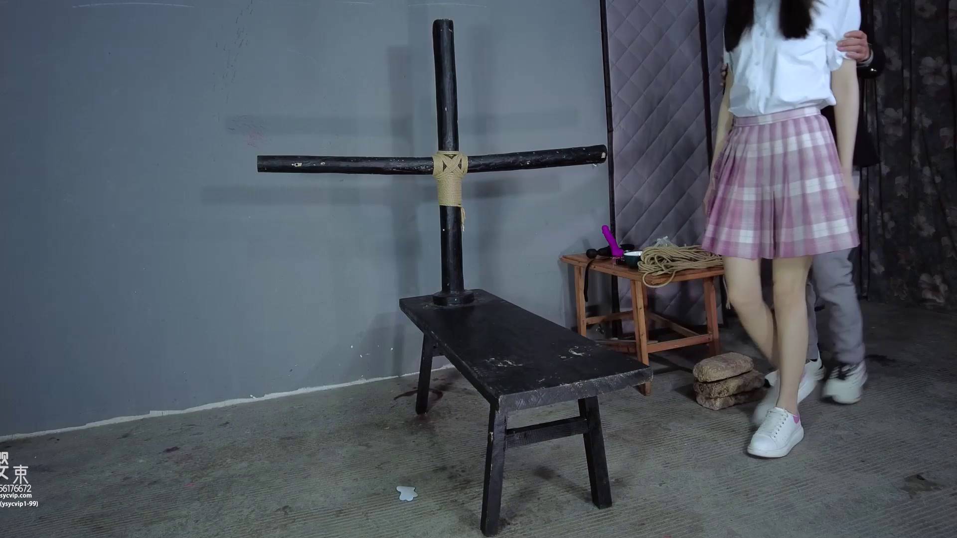 老虎凳上的惩罚