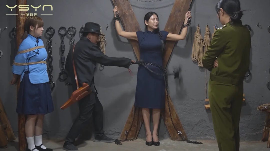 许悦 苏然 梅子【暗夜曙光】面对心狠手辣的女军统和特务头子刑讯逼供各种刑具加身的她们视死如归不吐漏半个字-5