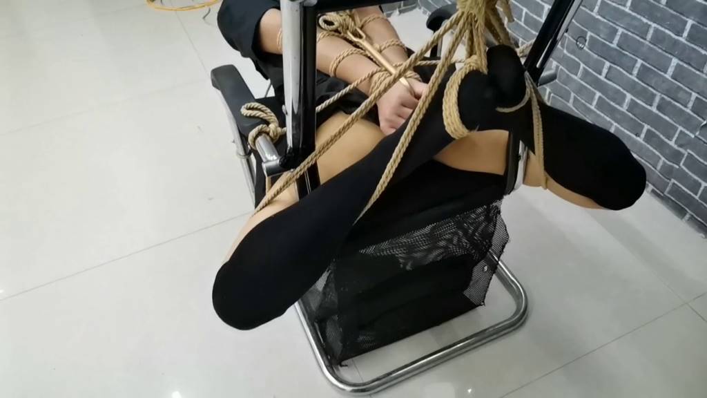 云儿椅子驷马紧缚 肛勾 蒙眼 口球 TK 鞭打-6