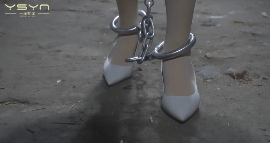 【又见噩梦】狱中临刑前的女犯李依娜（陈好）模拟五花大绑枪决梦中又被绞刑长时间挣扎而死-5