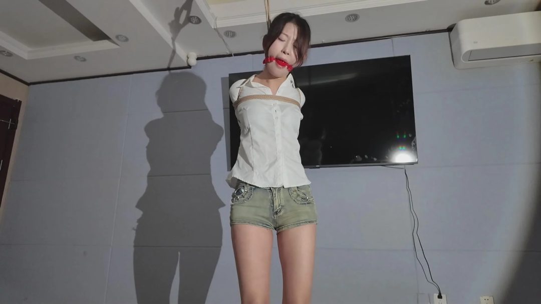 定拍：魏灿灿直臂极限吊脖子-1