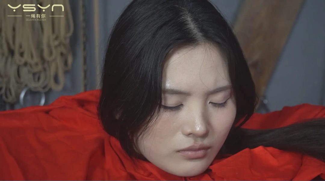 【断头台畔的双姝壮歌】高颜值漂亮的姐姐柳依和妹妹林知语被捕受尽各种刑罚上断头台头颅展示-10