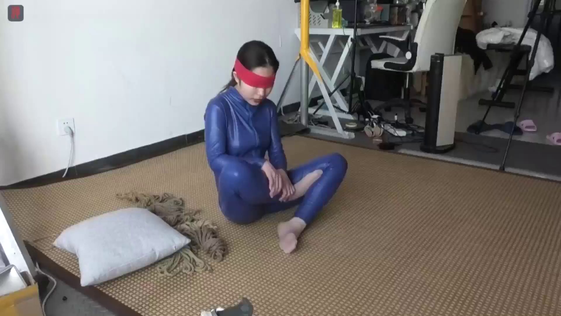 绳模小凡蓝胶衣短丝桃缚（第一集）