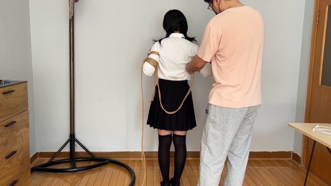 jk妹子小雯极限蟹缚驷马-2