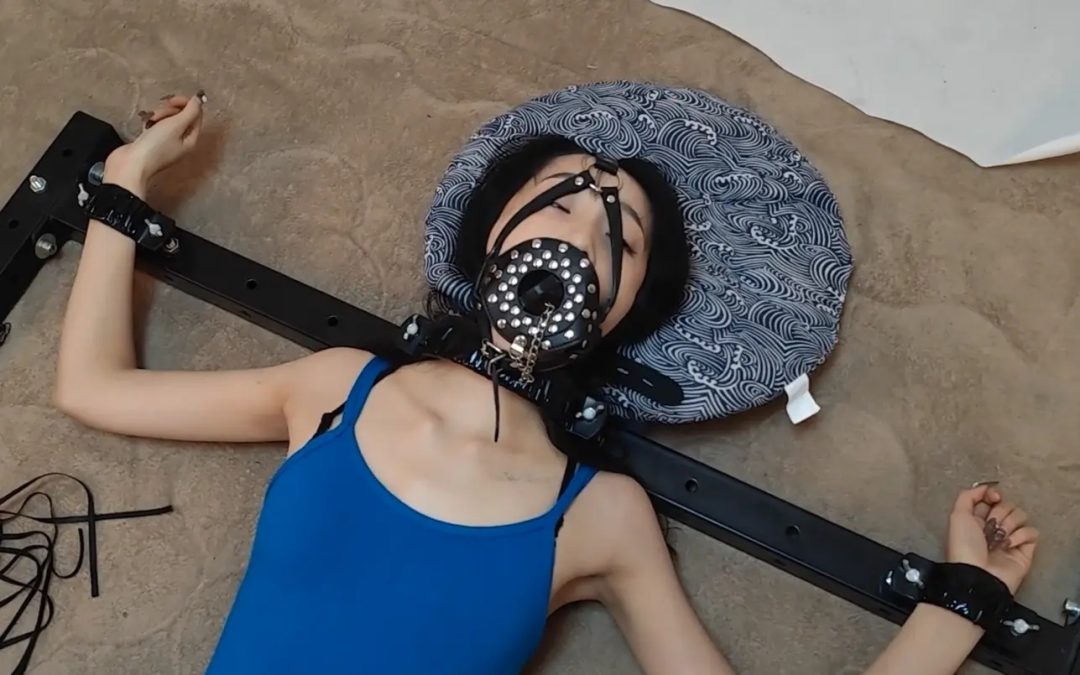 雅熙 蓝体操服白丝 大字型固定架子-1