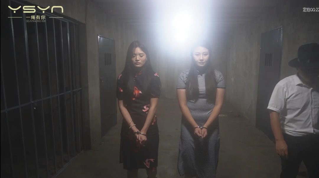 旗袍女烈【绞刑架下姐妹花】挣扎惨死在绞刑架下的漂亮姐妹花江鑫柳依最终闭上双目-1