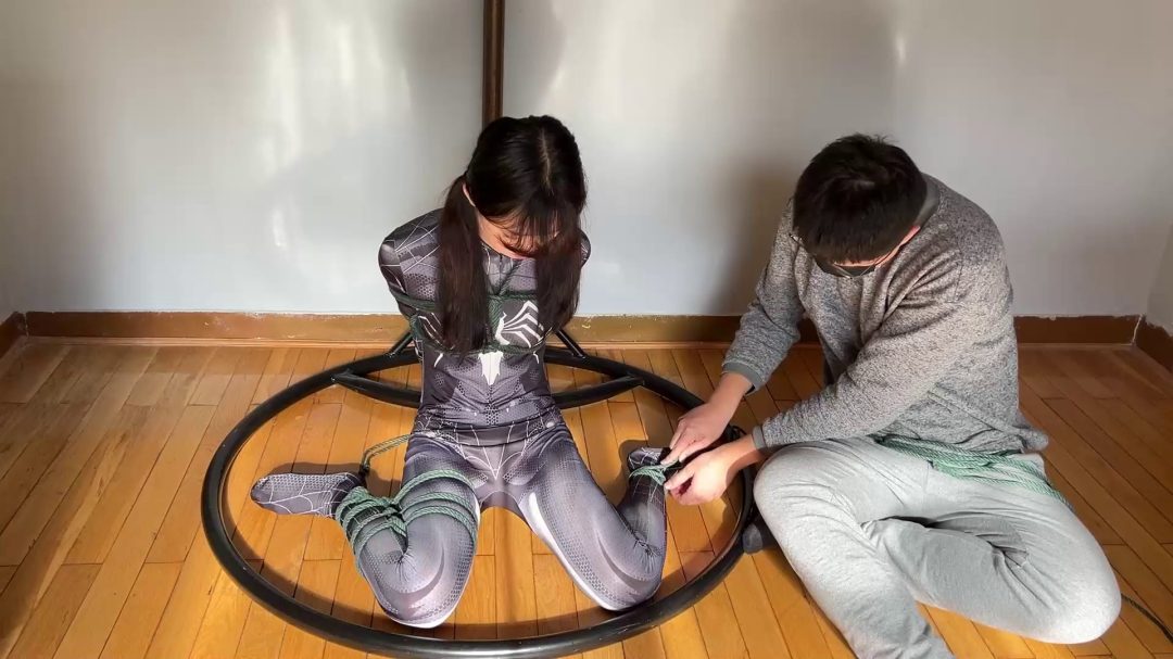 蜘蛛侠欣妍，欧式分腿极限后手吊TK-1