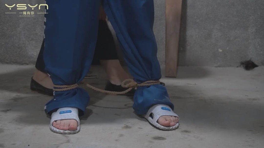 女贩林悦被围捕押进所里拍照留档审讯宣判五花大绑押赴刑场结束了罪恶的一生-8