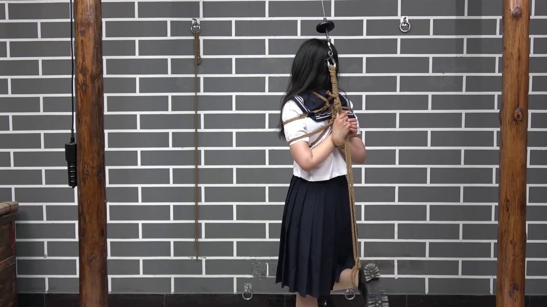 985女大学生绳模之路-6