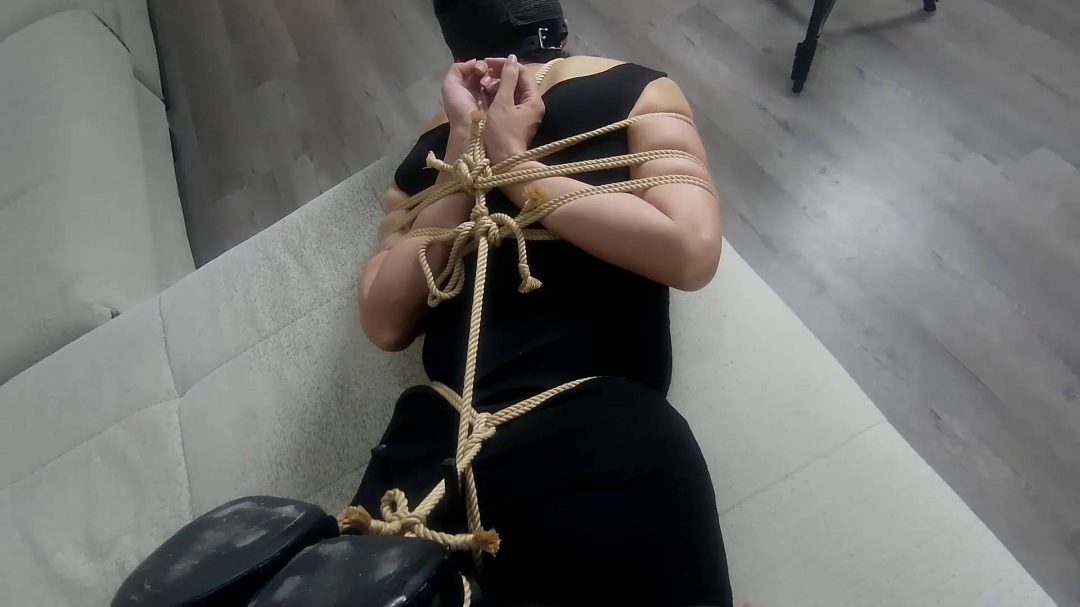 不安分的黑丝小妇人的另类体验（上集）-6