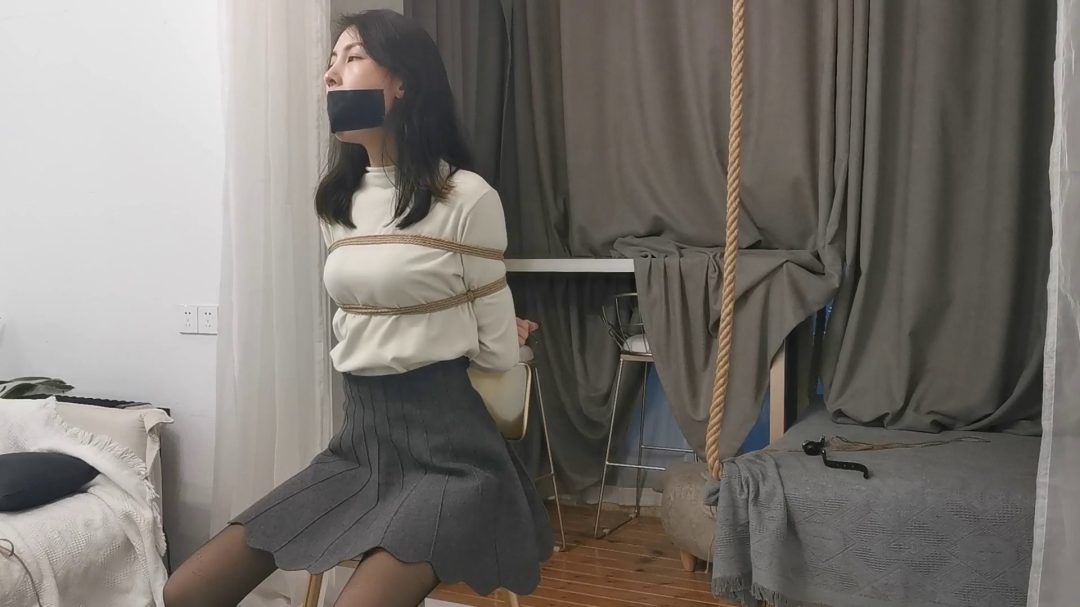 定拍莞尔OL装黑丝多种方式堵嘴-5