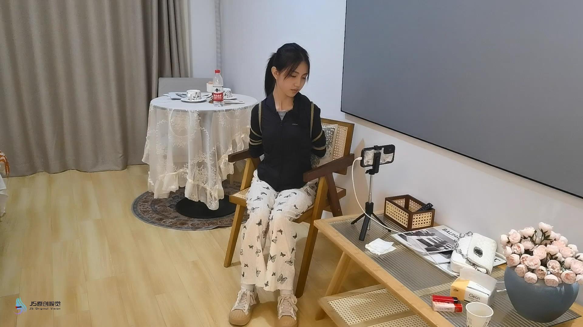 93fdc36d89f74c16af36e2925a3dd1d9