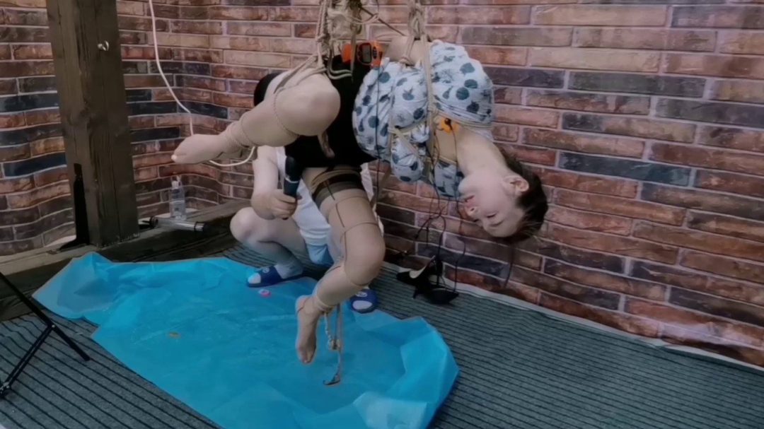 雅思吊缚电击-5