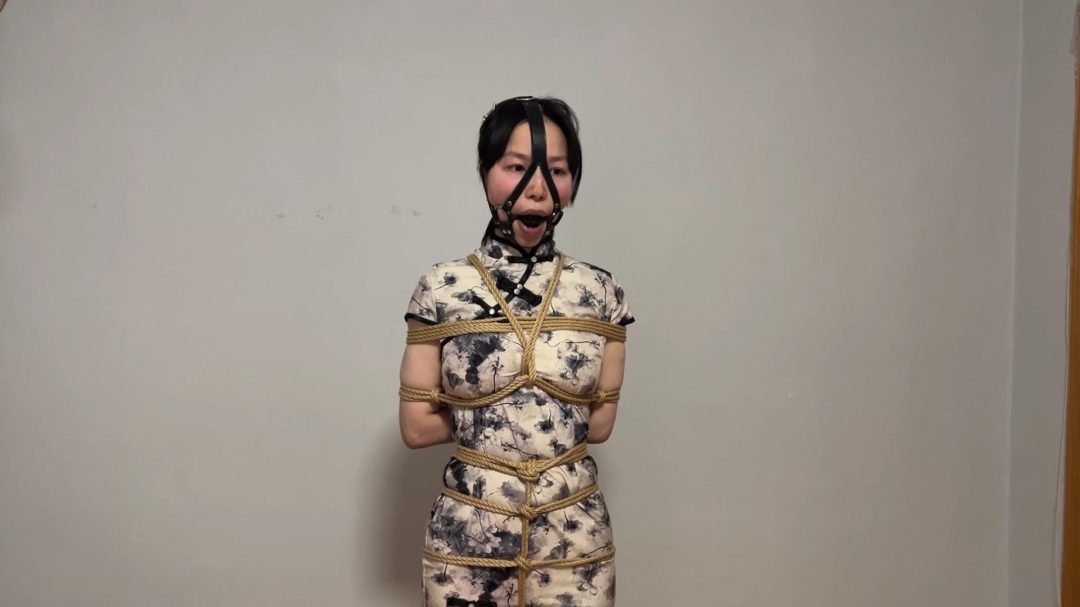 小吉妹妹初次捆绑马具口球堵嘴TK-3