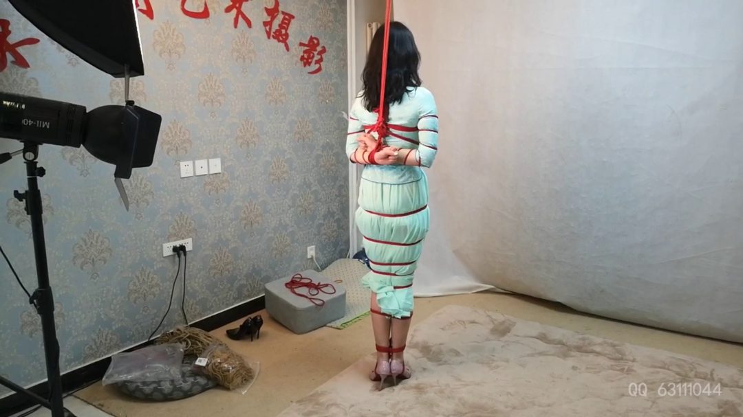 林秋初试镜 丰满异常专业模特 古装套裙捆绑-6