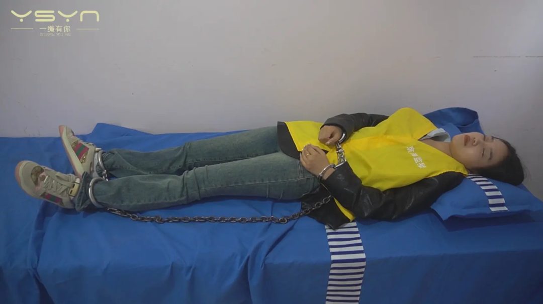 某名牌大学生痴心为情惨遭欺骗怒火伤人入狱不肯交代受罚坦白判死刑最后一晚换衣洗脚天亮执行-16