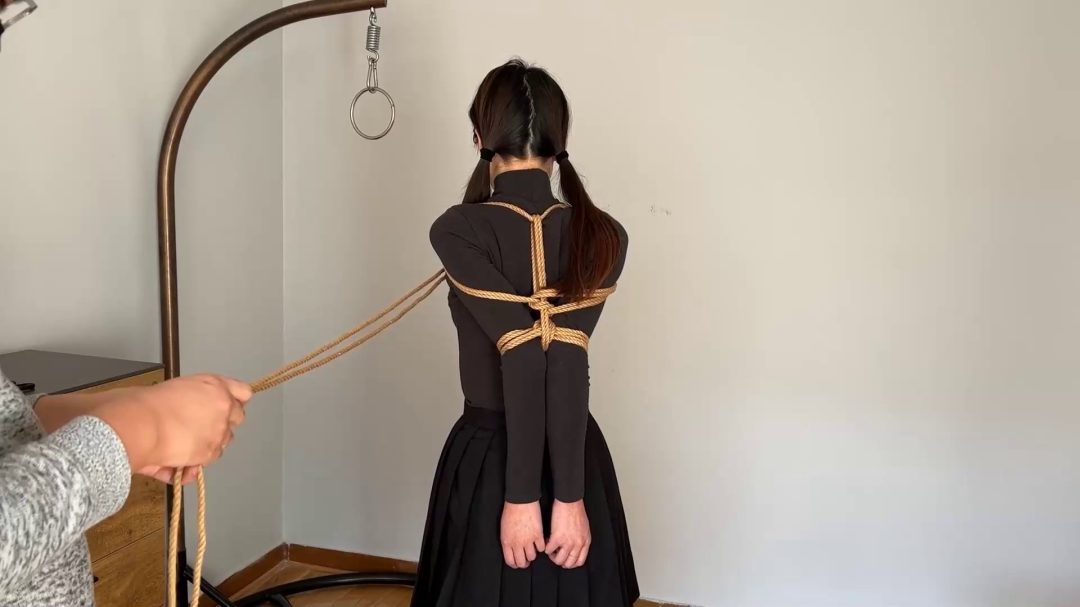 极限并肘上铐驷马，超级抬头严厉堵嘴-2