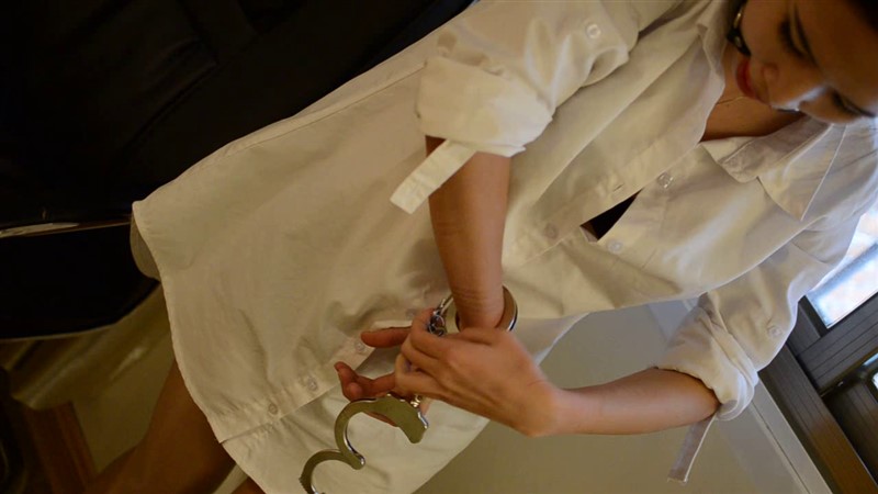 肉丝美腿sasa戴铐经历！反铐+吊铐+驷马铐+口球-6