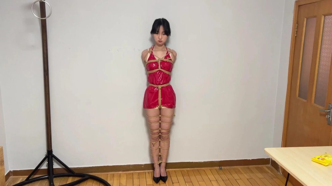 欣妍驷马口球堵嘴蛇缚并肘-3