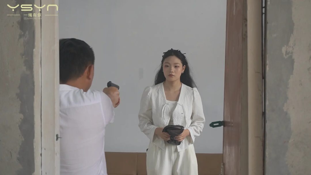 【堕落的代价】林晓家境贫寒陷入诱惑交易暴露便衣抓捕审房审讯坦白真相法庭审判绝望宣判执行J刑生命终结-6