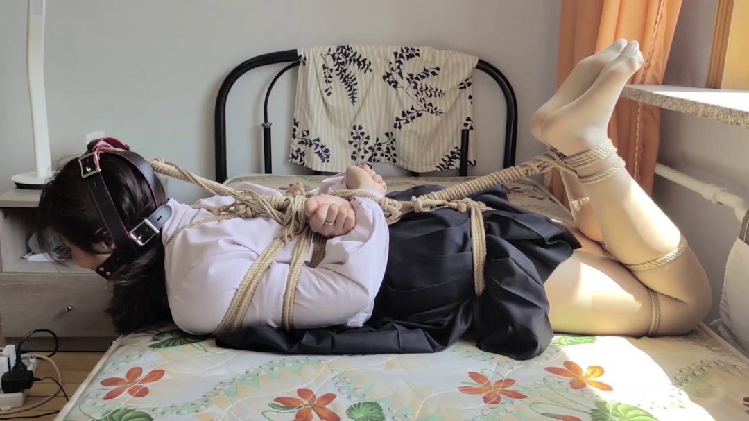 学妹小乐 驷马马具口球-6