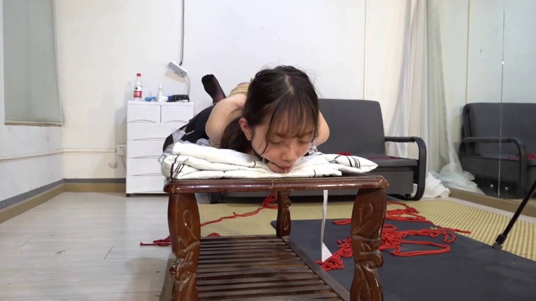 珊珊女仆黑丝 超紧并肘直臂捆绑-7