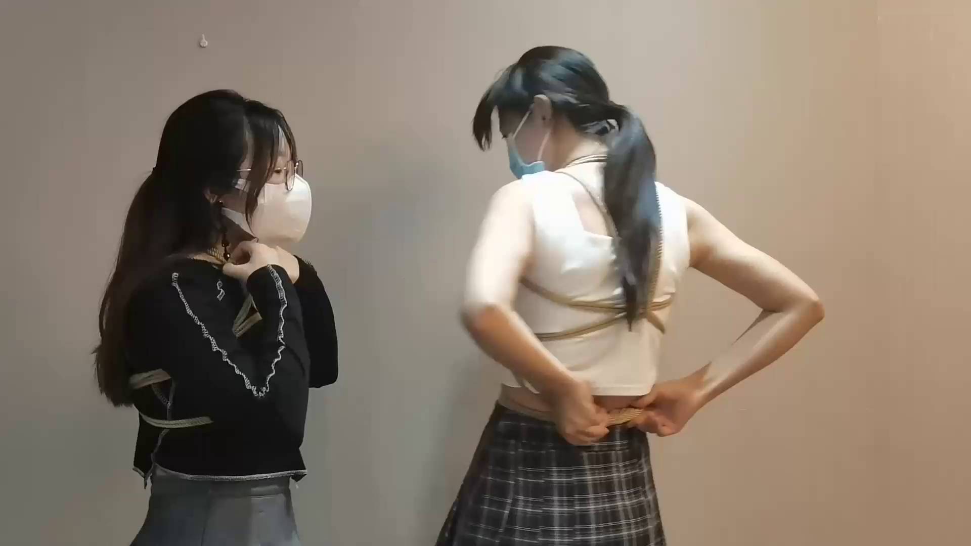 米粒和她的好朋友优优到店体验