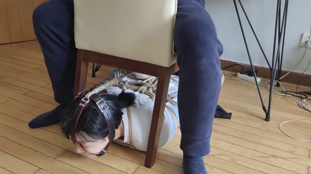 小悦驷马分腿超紧缚-6