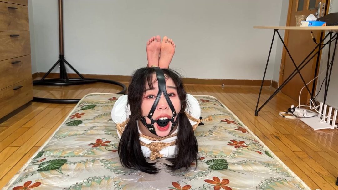 妹子极限并肘驷马-7