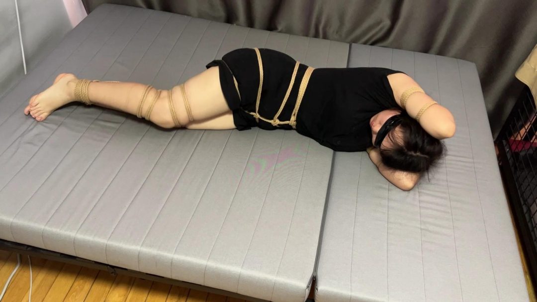 M 后手背缚 虐腹塑料袋套头无法呼吸加坐脸极限挣扎-7