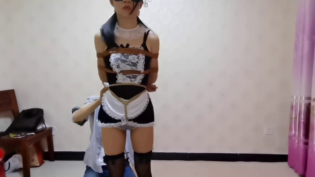 小萝莉捆绑单腿悬吊，五花驷马捆绑-2