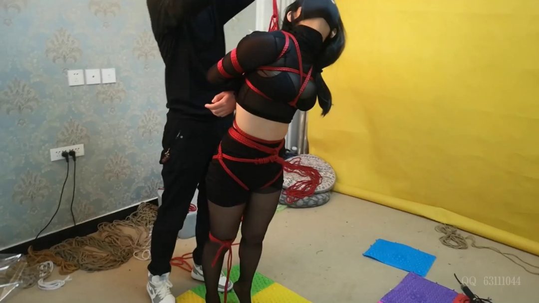 凌宇哭泣的指压版酷刑 磨破黑丝-5