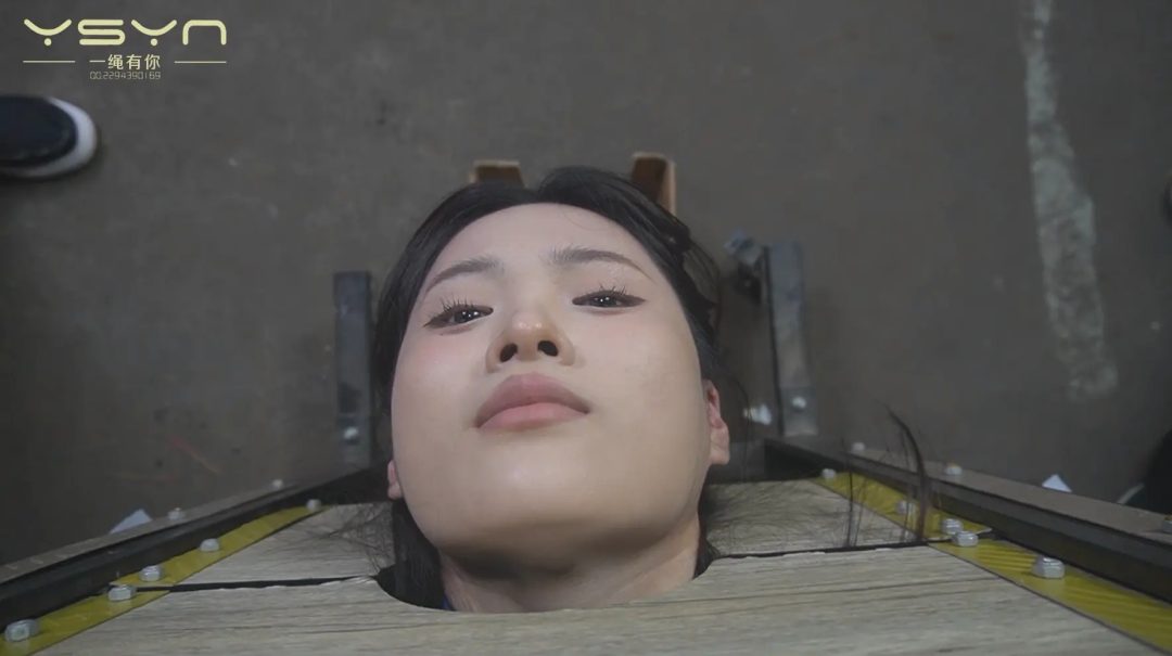 【断头台畔的双姝壮歌】高颜值漂亮的姐姐柳依和妹妹林知语被捕受尽各种刑罚上断头台头颅展示-8