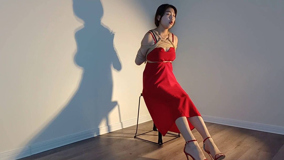 晴子的捆绑游戏 角落里的红色诱惑 绝美肉丝美足-5