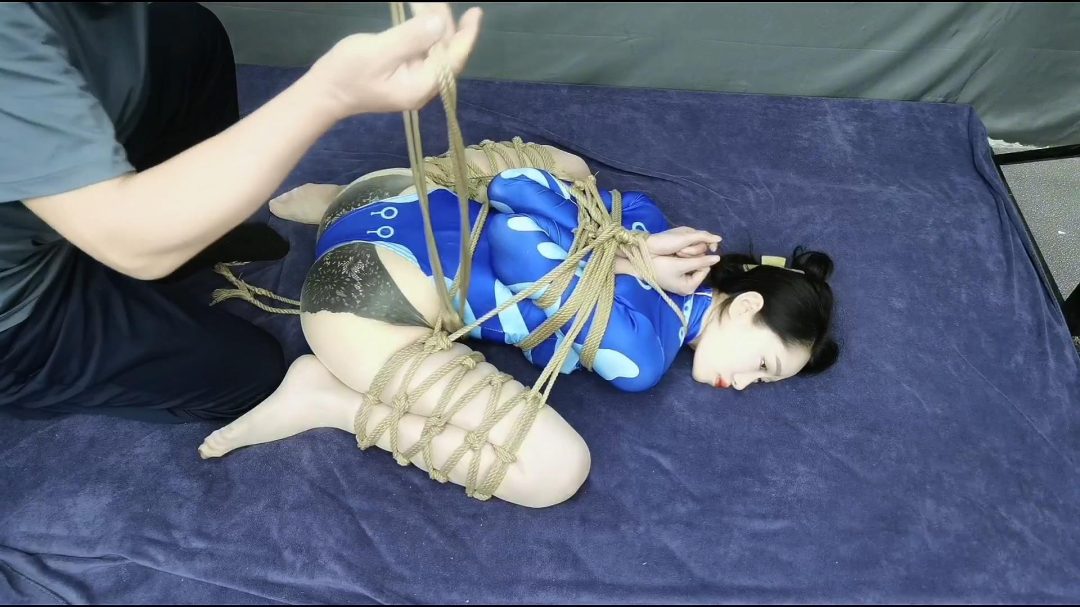 铁粉赞助拍摄：新模特艺仙儿有奖挑战一小时紧缚后手观音青蛙缚,获奖能否成功?-8