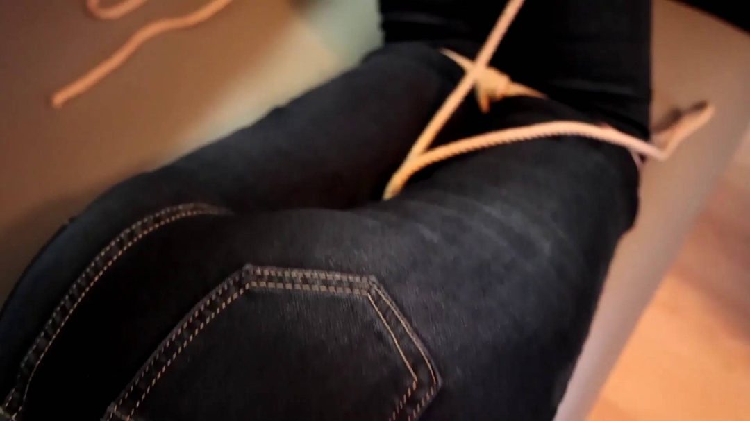 勤劳主妇汐汐03 肌肉贴多重缠裹封嘴驷马-8