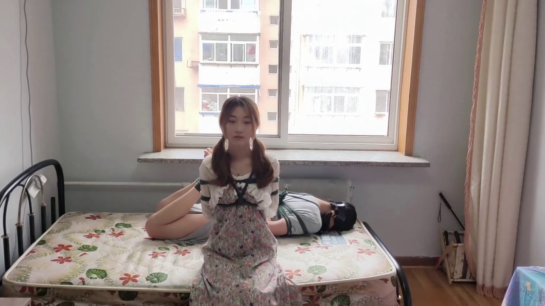 心叶和玉露的双人连头驷马放置tk游戏，马具口球牢牢堵嘴-1